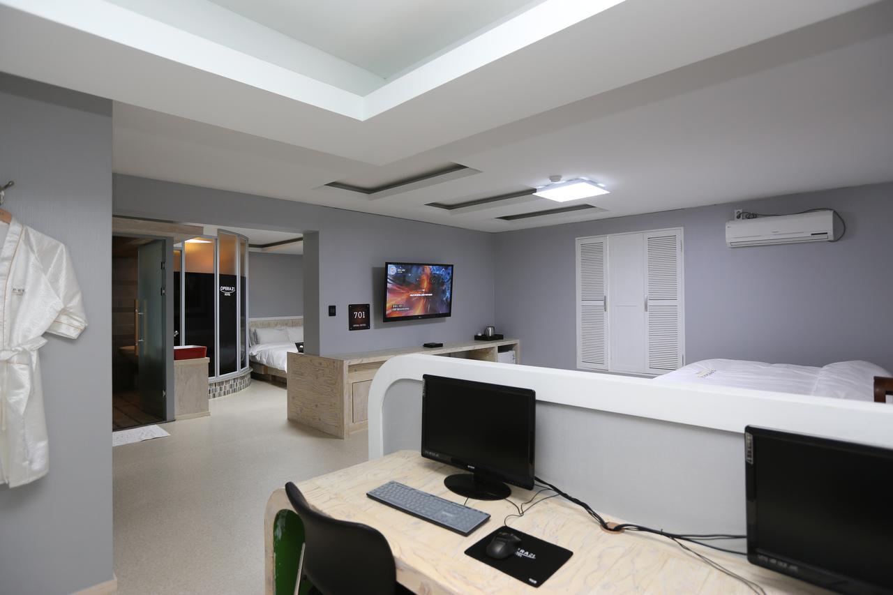 Opera 21 Hotel Чонджу Экстерьер фото